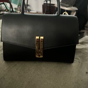 LIKE NEW DEMELLIER THE MONTREAL 🇬🇧💂🏾‍♂️💂‍♀️💂💂🏾‍♂️🖤-